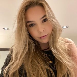 Meet your Posher, Elise